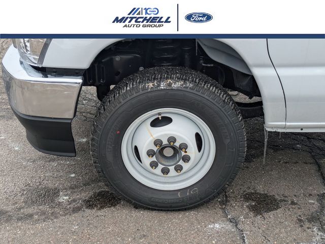 New 1996 Ford E-450 Cutaway - photo 10