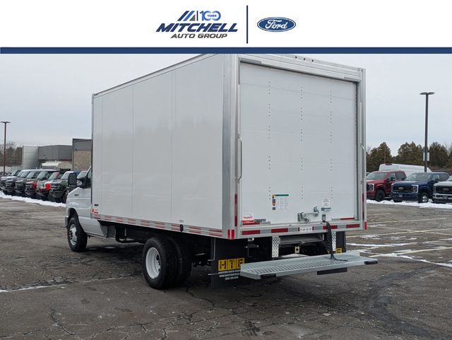 New 1996 Ford E-450 Cutaway - photo 5
