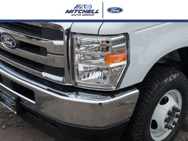 New 1996 Ford E-450 Cutaway - photo 9