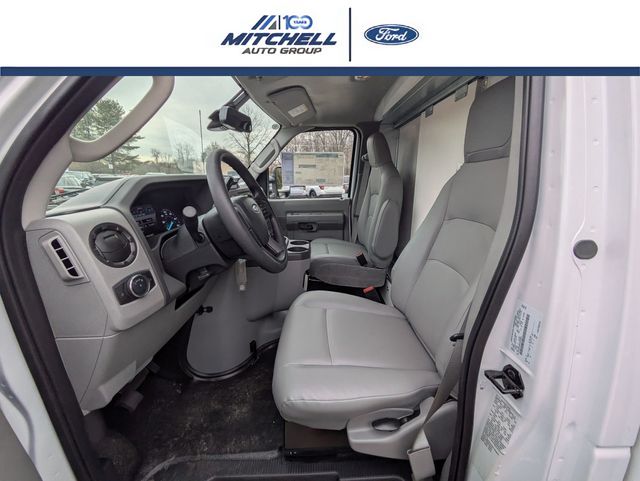 New 1996 Ford E-450 Cutaway - photo 22