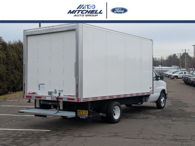 New 1996 Ford E-450 Cutaway - photo 3
