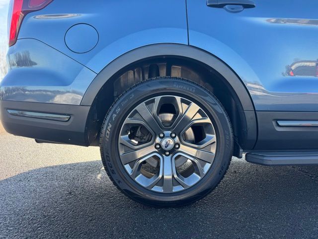 Used 2018 Ford Explorer Sport - photo 9