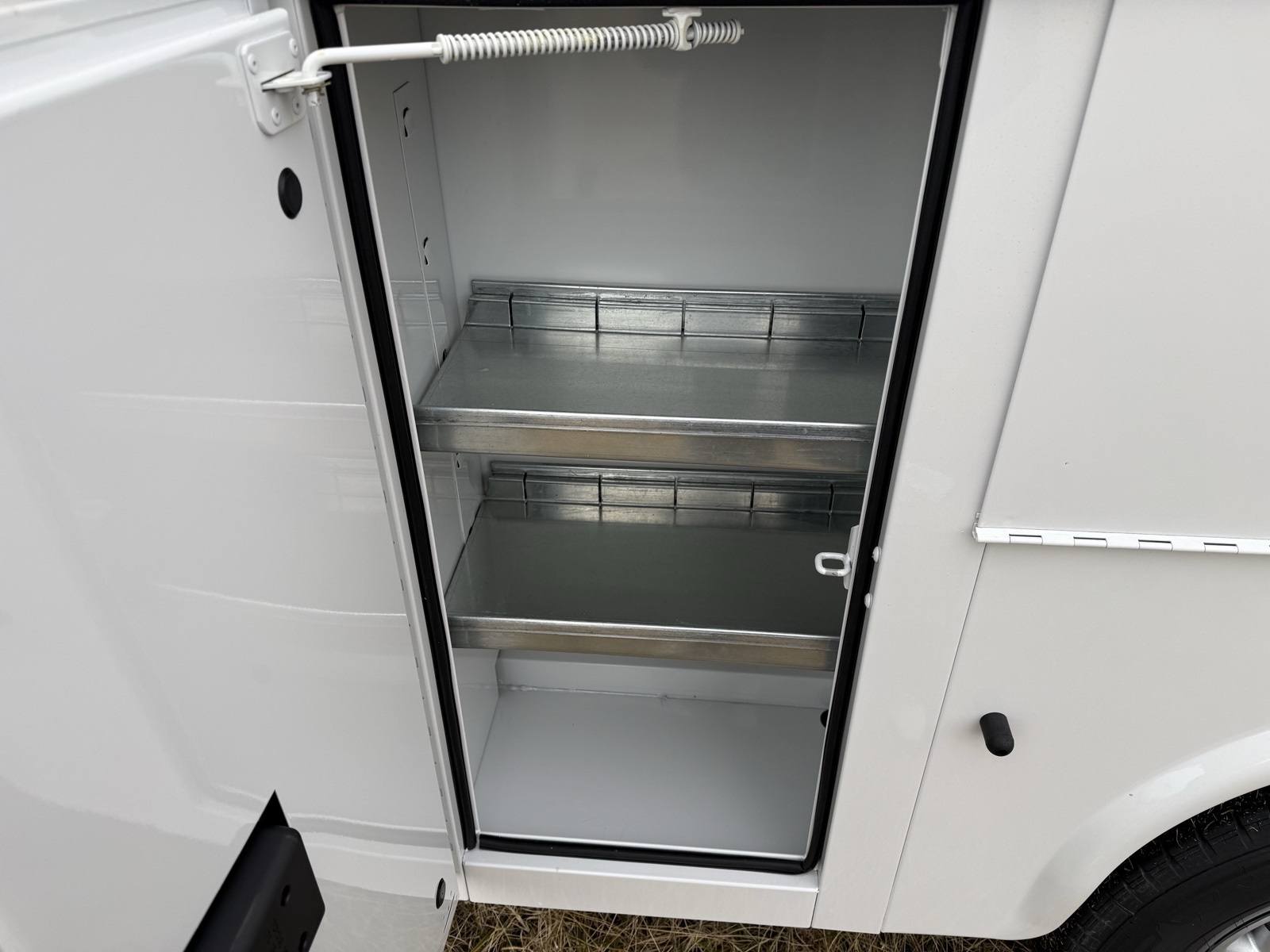 New 2026 Ford E-350 Cutaway - photo 10