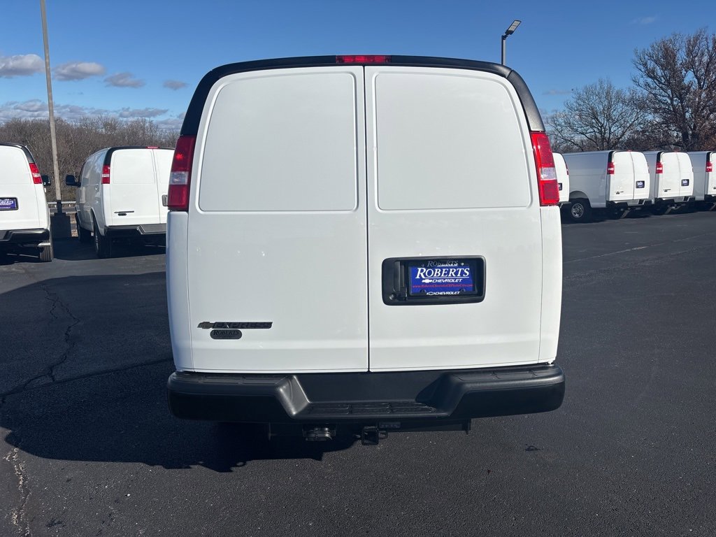New 2025 Chevrolet Express 2500 Empty Cargo Van - photo 4