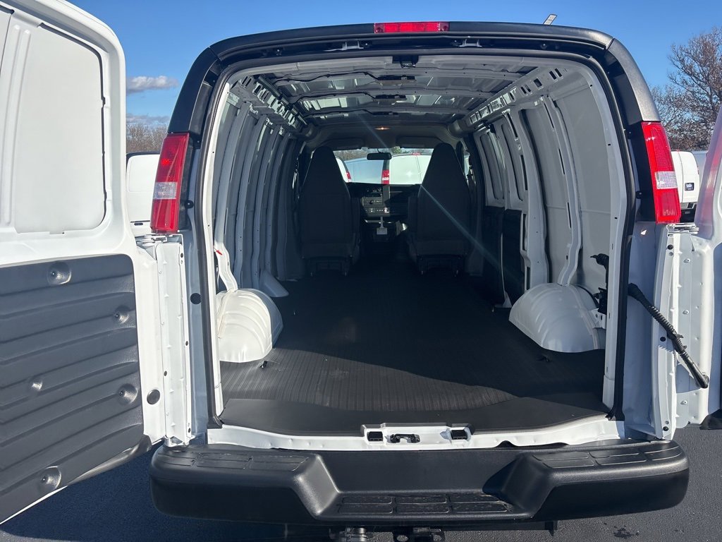 New 2025 Chevrolet Express 2500 Empty Cargo Van - photo 28