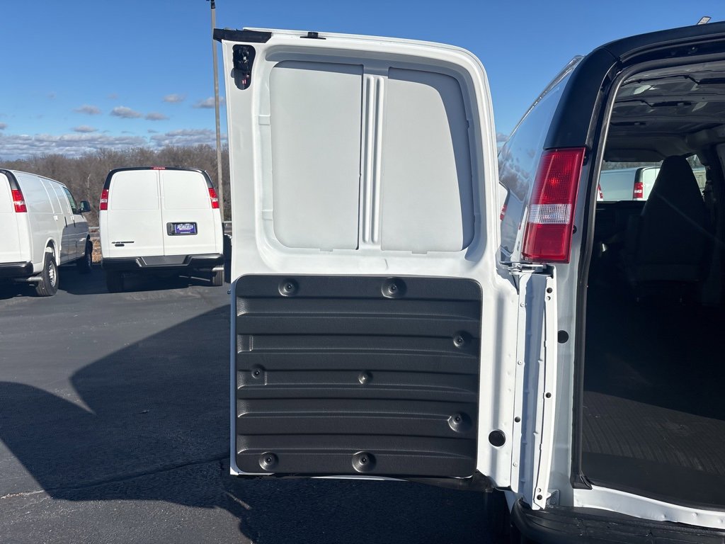 New 2025 Chevrolet Express 2500 Empty Cargo Van - photo 29