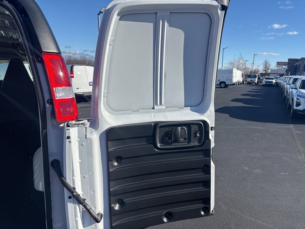 New 2025 Chevrolet Express 2500 Empty Cargo Van - photo 31