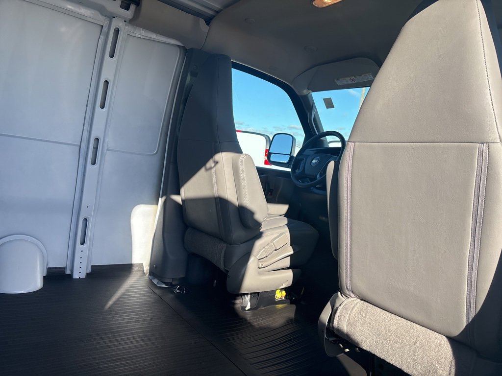 New 2025 Chevrolet Express 2500 Empty Cargo Van - photo 37