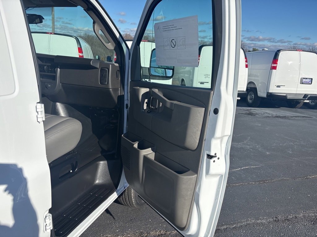New 2025 Chevrolet Express 2500 Empty Cargo Van - photo 40