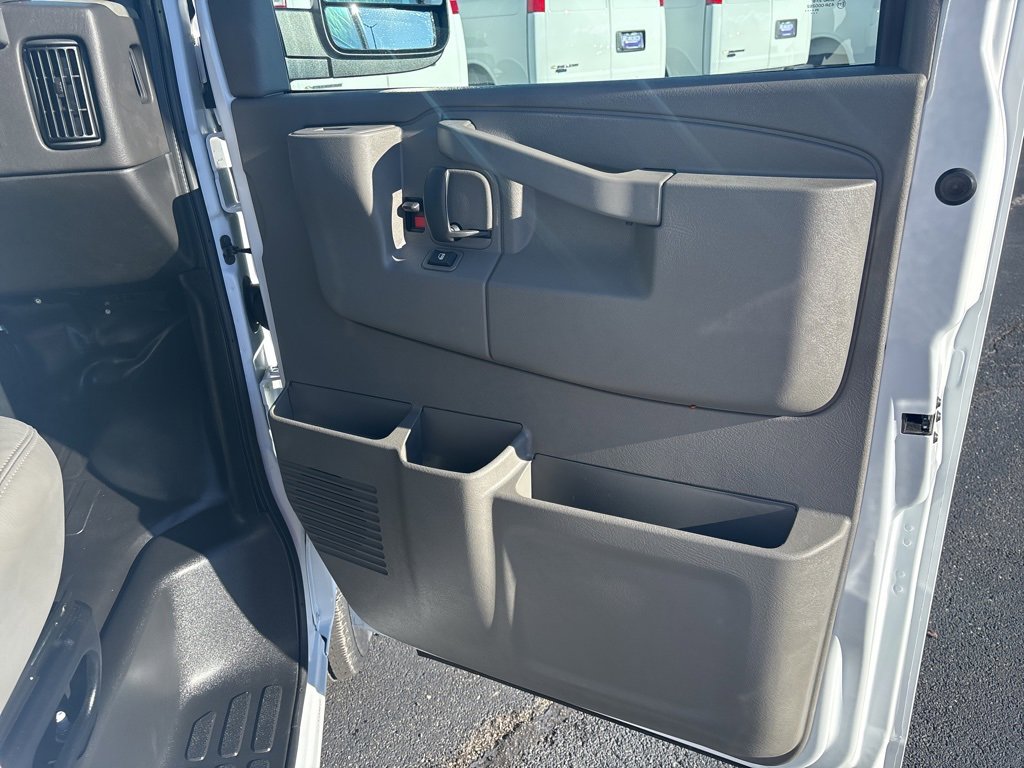 New 2025 Chevrolet Express 2500 Empty Cargo Van - photo 41