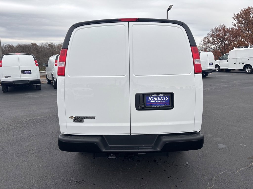 New 2025 Chevrolet Express 2500 Empty Cargo Van - photo 4