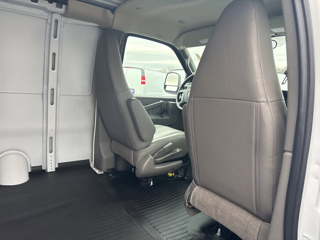 New 2025 Chevrolet Express 2500 Empty Cargo Van - photo 39