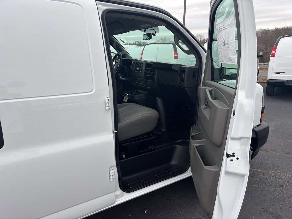 New 2025 Chevrolet Express 2500 Empty Cargo Van - photo 41