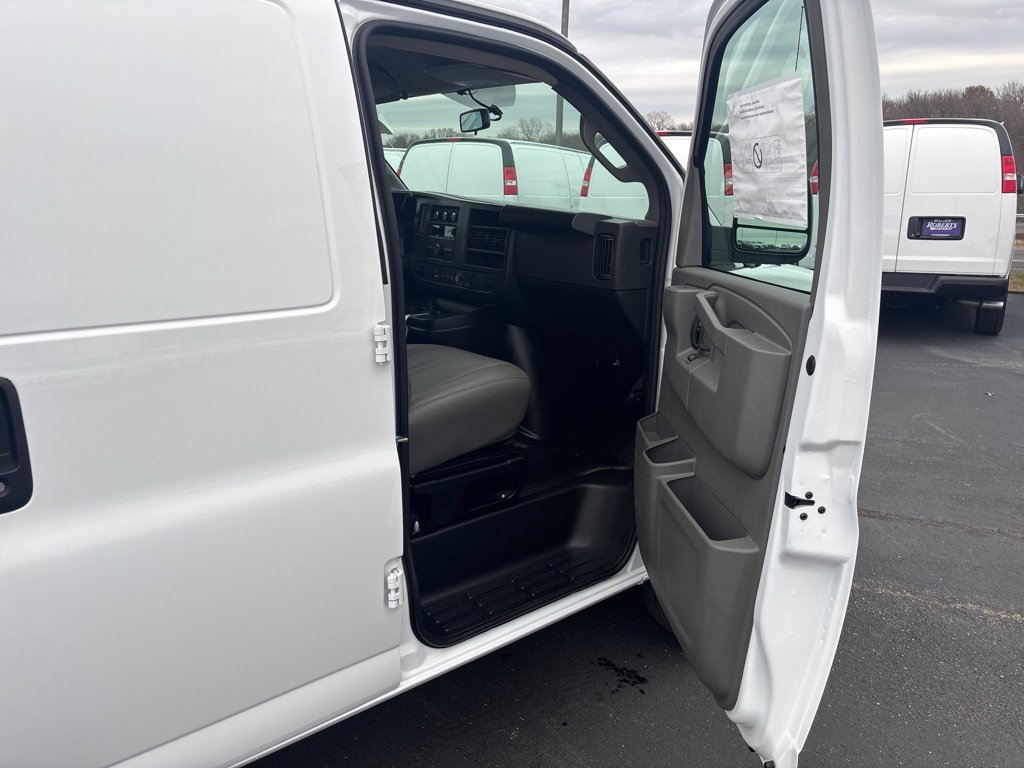 New 2025 Chevrolet Express 2500 Empty Cargo Van - photo 41