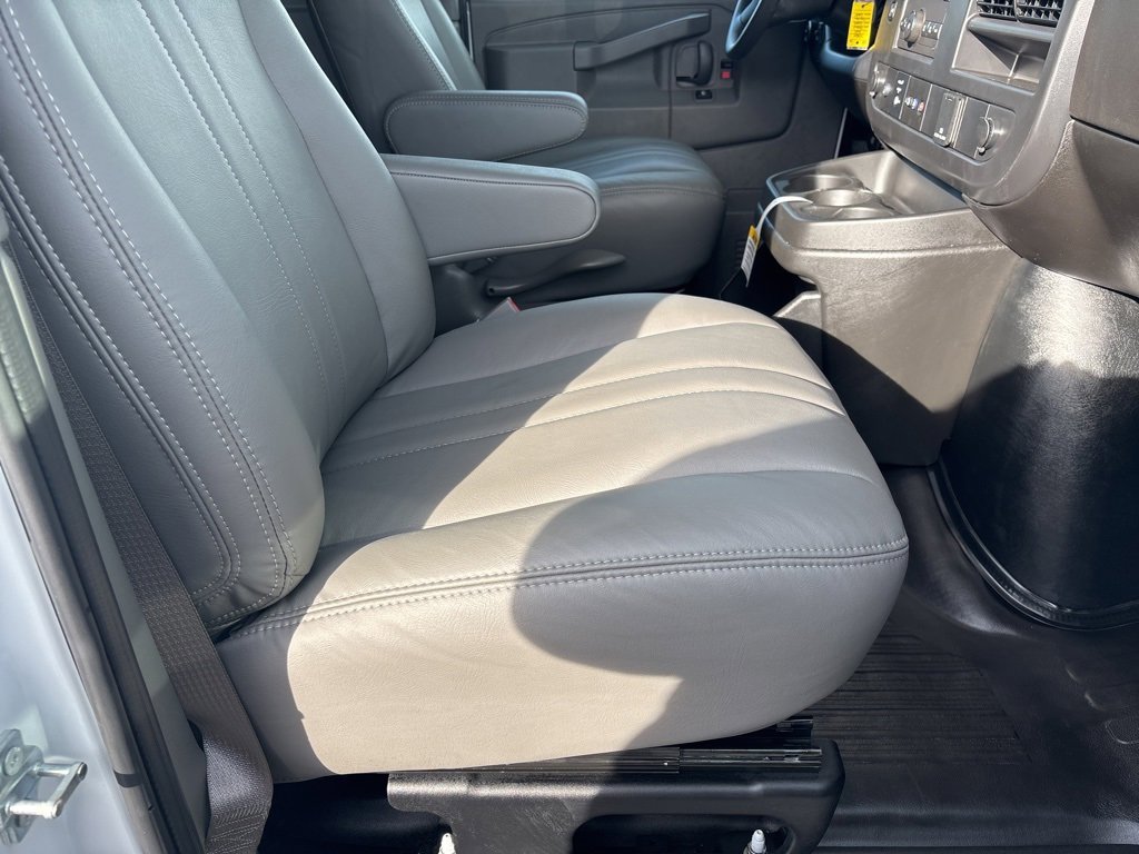 New 2025 Chevrolet Express 2500 Empty Cargo Van - photo 47