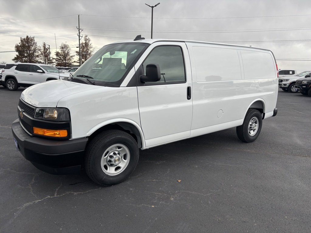 New 2025 Chevrolet Express 2500 Empty Cargo Van - photo 8