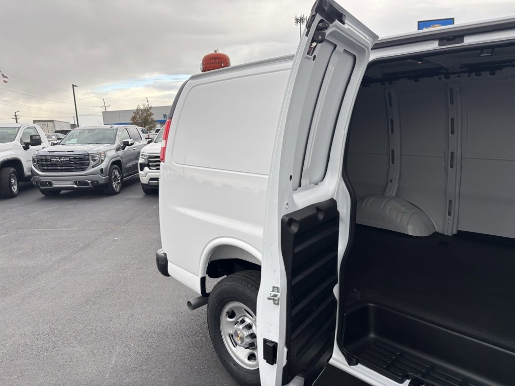 New 2025 Chevrolet Express 2500 Empty Cargo Van - photo 28