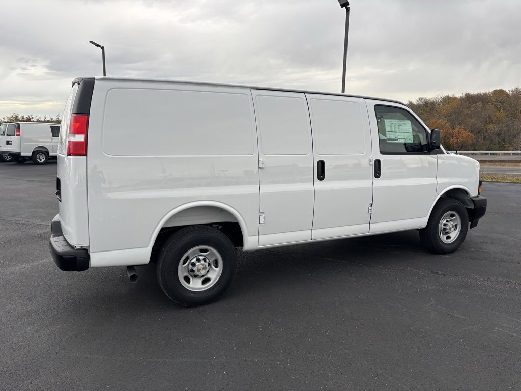 New 2025 Chevrolet Express 2500 Empty Cargo Van - photo 3