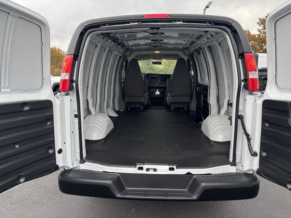 New 2025 Chevrolet Express 2500 Empty Cargo Van - photo 28