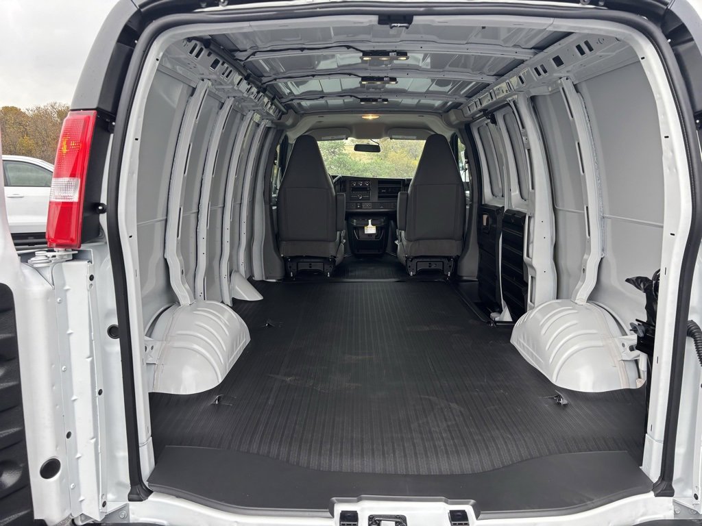 New 2025 Chevrolet Express 2500 Empty Cargo Van - photo 29