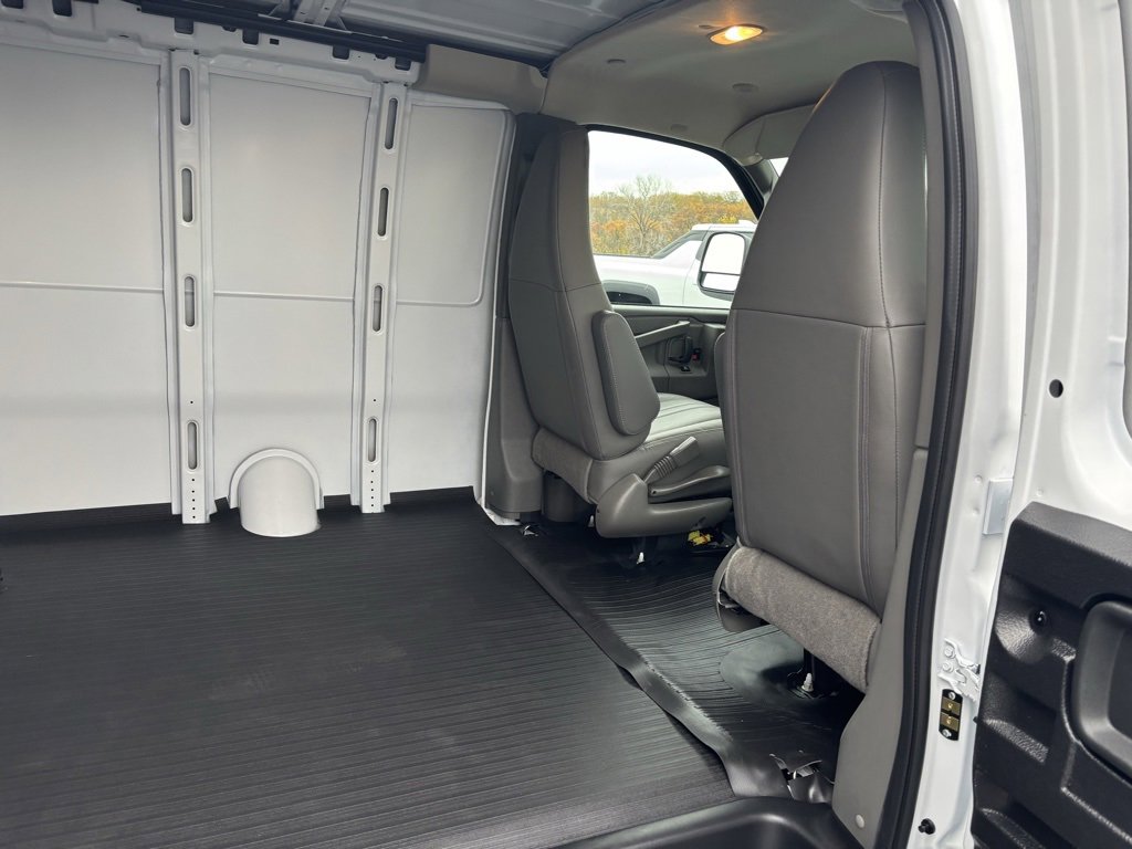 New 2025 Chevrolet Express 2500 Empty Cargo Van - photo 36