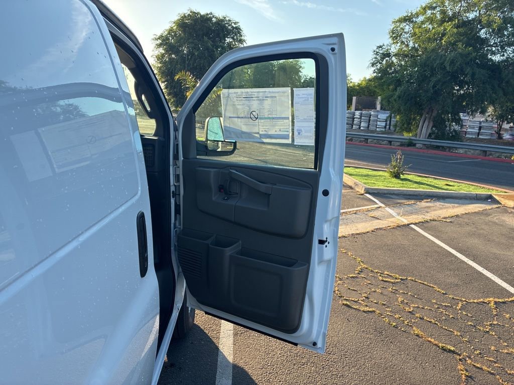 New 2026 Chevrolet Express 2500 Empty Cargo Van - photo 20