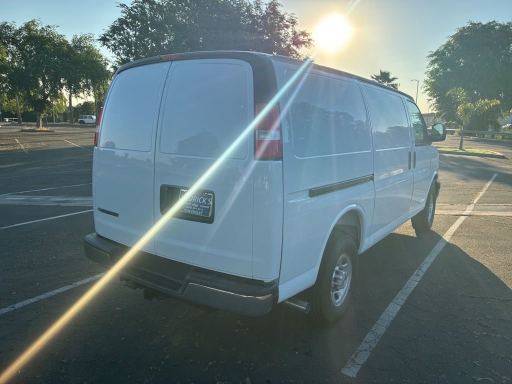 New 2026 Chevrolet Express 2500 Empty Cargo Van - photo 3