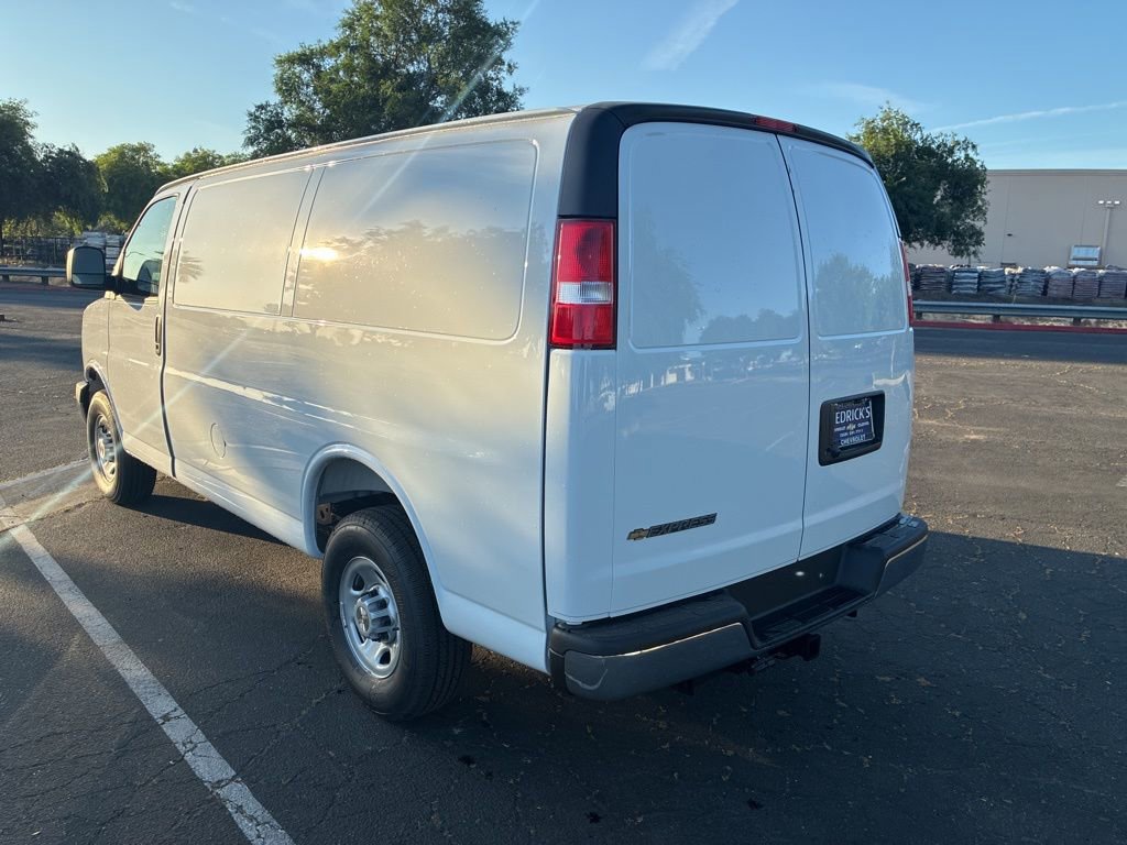 New 2026 Chevrolet Express 2500 Empty Cargo Van - photo 5
