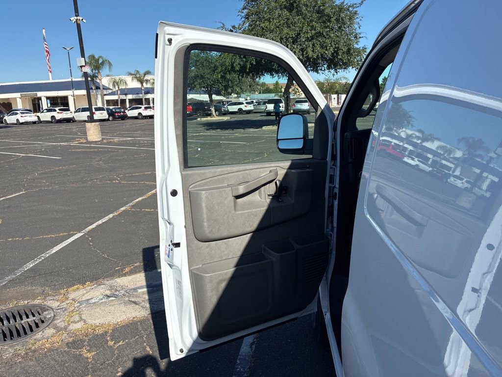 New 2026 Chevrolet Express 2500 Empty Cargo Van - photo 12