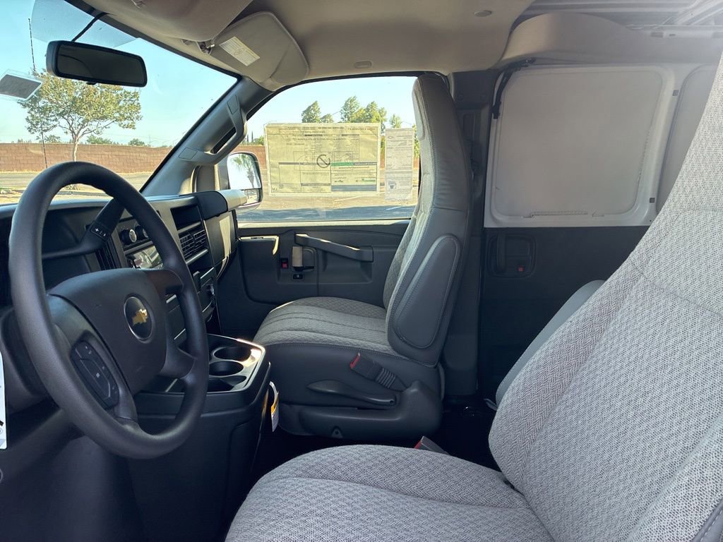 New 2026 Chevrolet Express 2500 Empty Cargo Van - photo 15