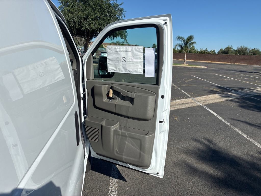 New 2026 Chevrolet Express 2500 Empty Cargo Van - photo 22