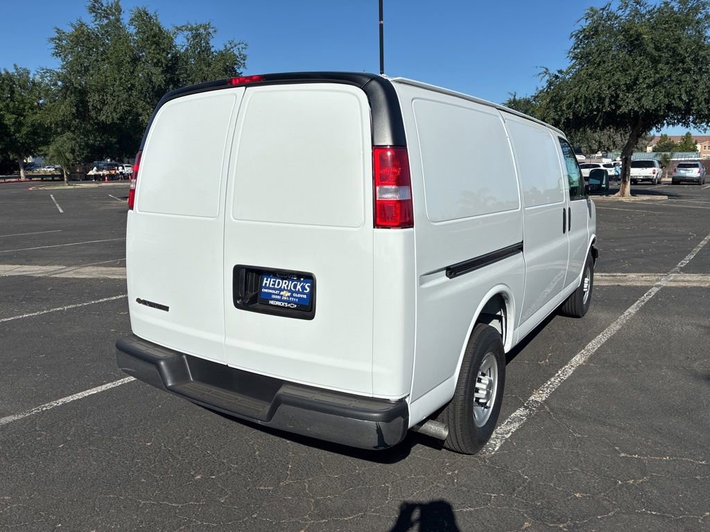 New 2026 Chevrolet Express 2500 Empty Cargo Van - photo 3
