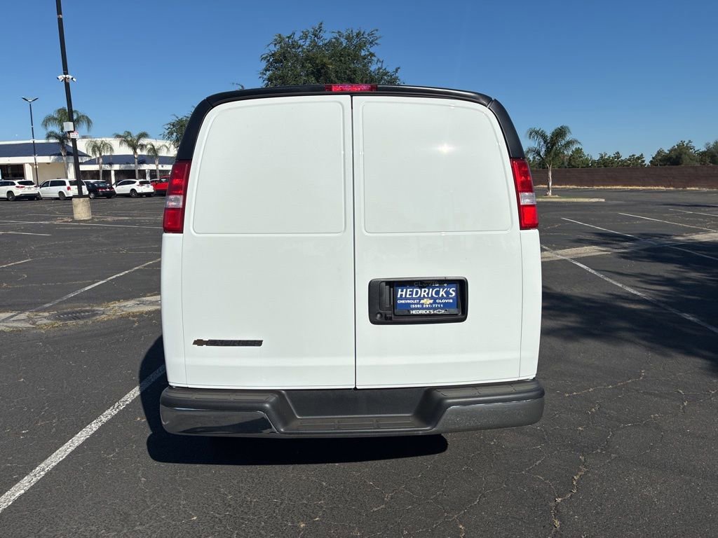 New 2026 Chevrolet Express 2500 Empty Cargo Van - photo 4