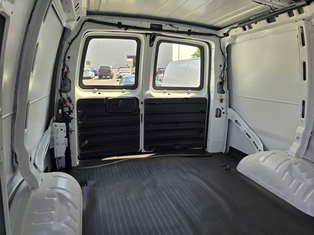 New 2026 Chevrolet Express 2500 Empty Cargo Van - photo 9