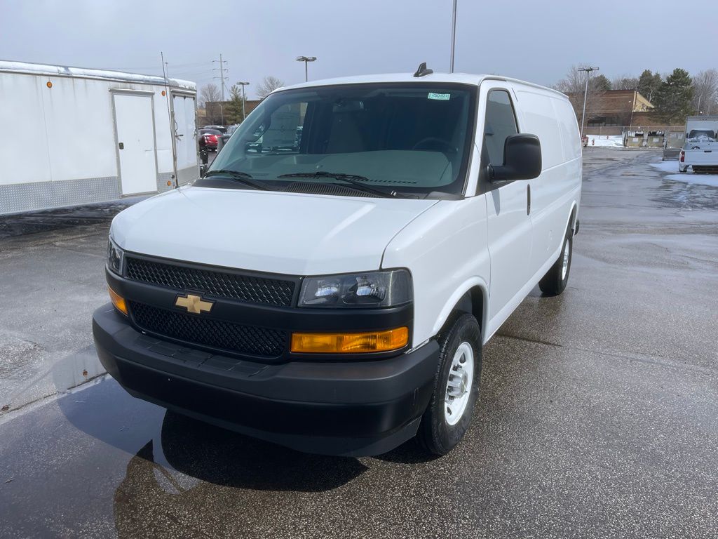 New 2025 Chevrolet Express 2500 - photo 2