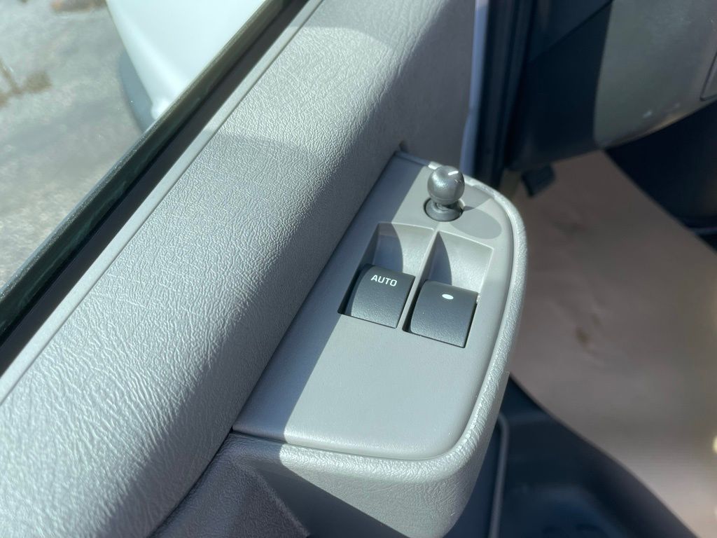 New 2025 Chevrolet Express 2500 Empty Cargo Van - photo 9