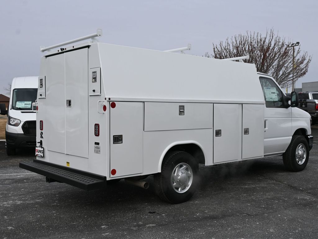 New 2025 Ford E-350 - photo 1