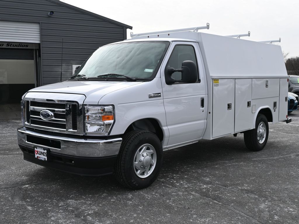 New 2025 Ford E-350 Cutaway - photo 21