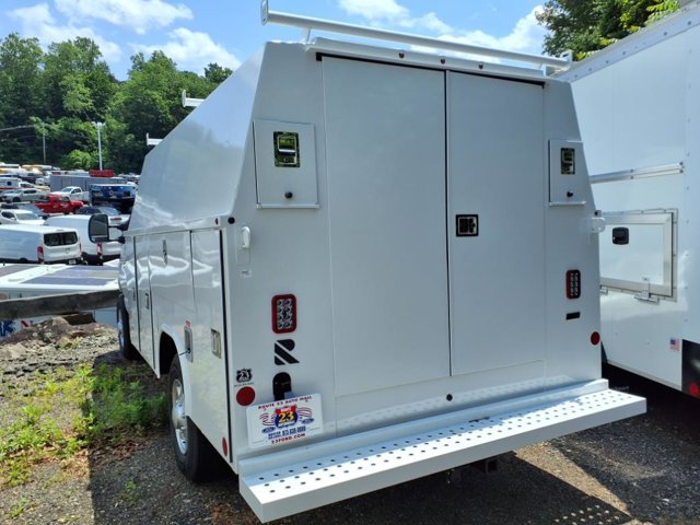 New 2026 Ford E-350 Cutaway - photo 3