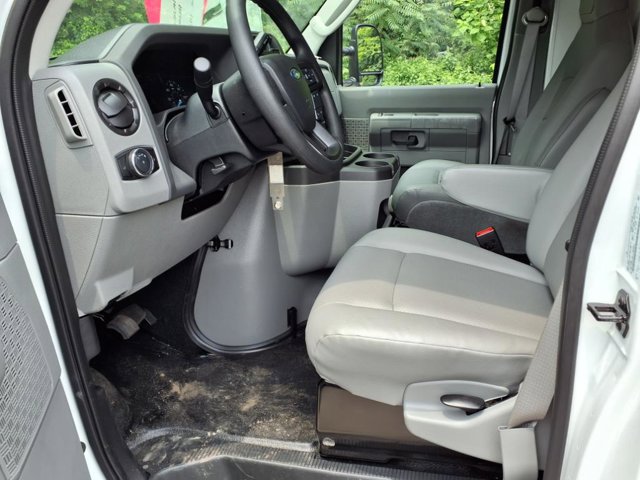 New 2026 Ford E-350 Cutaway - photo 18