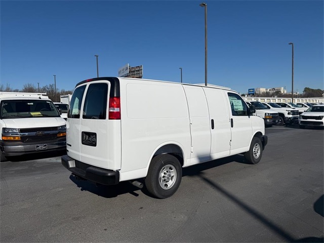 New 2025 Chevrolet Express 2500 Empty Cargo Van - photo 3