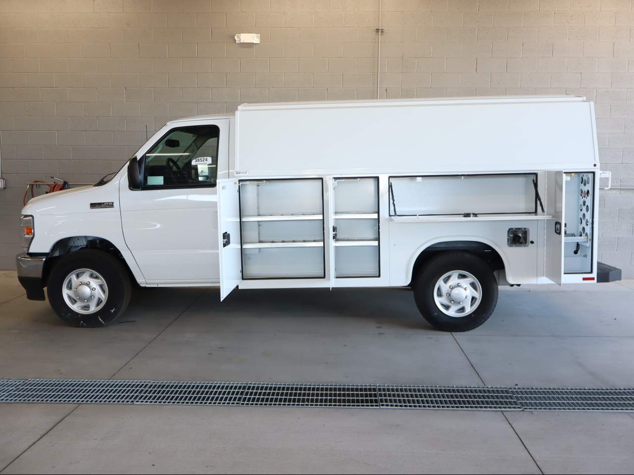 New 2025 Ford E-350 Cutaway - photo 7