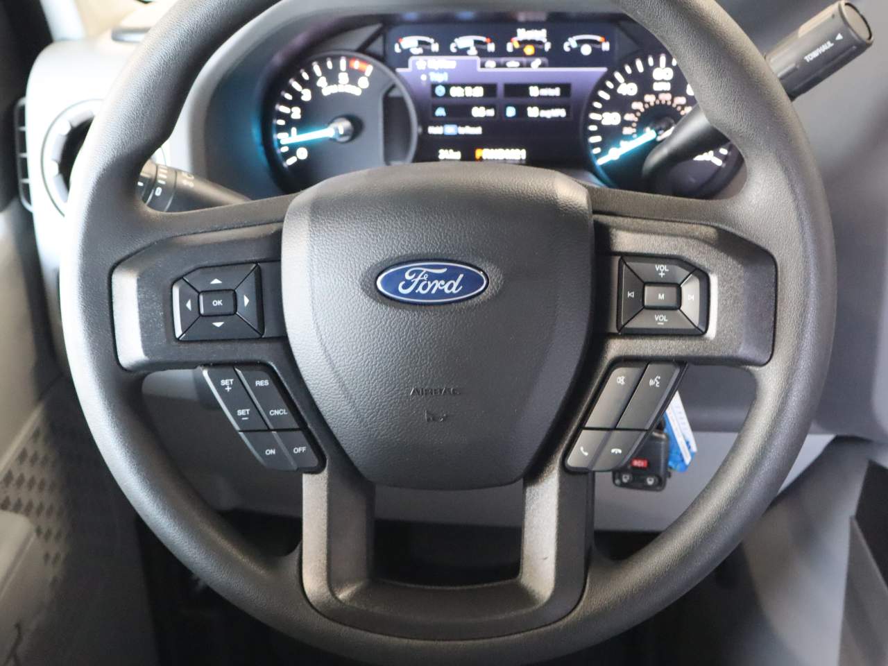 New 2026 Ford E-350 Cutaway - photo 23