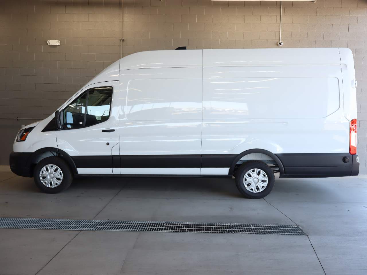 New 2026 Ford Transit 350 - photo 2