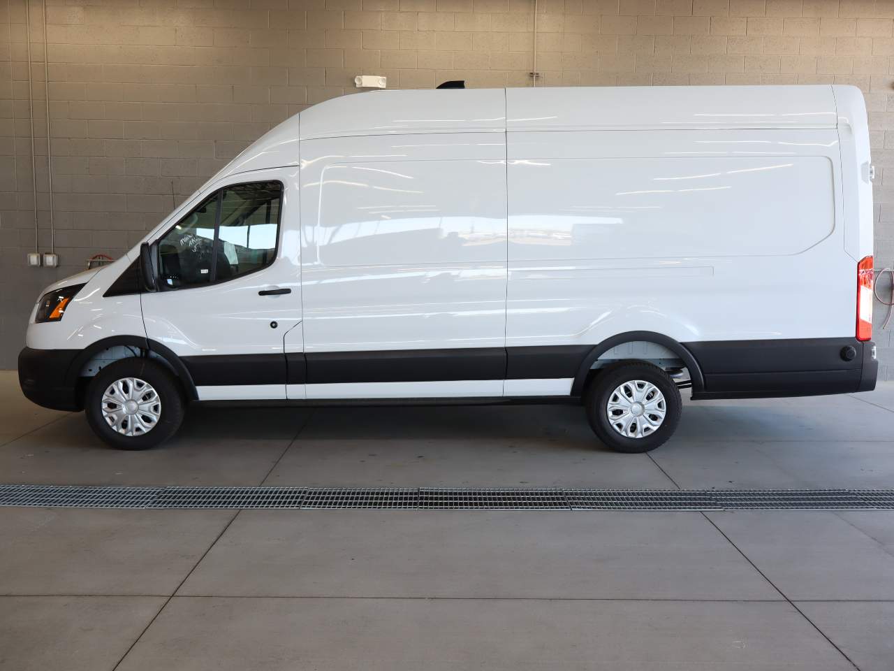 New 2026 Ford Transit 350 - photo 2