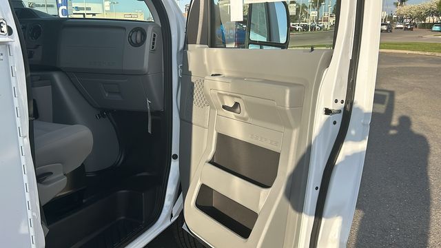 New 2026 Ford E-350 Cutaway - photo 15