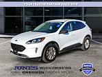 Used 2022 Ford Escape SE thumbnail 1