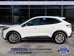 Used 2022 Ford Escape SE thumbnail 2