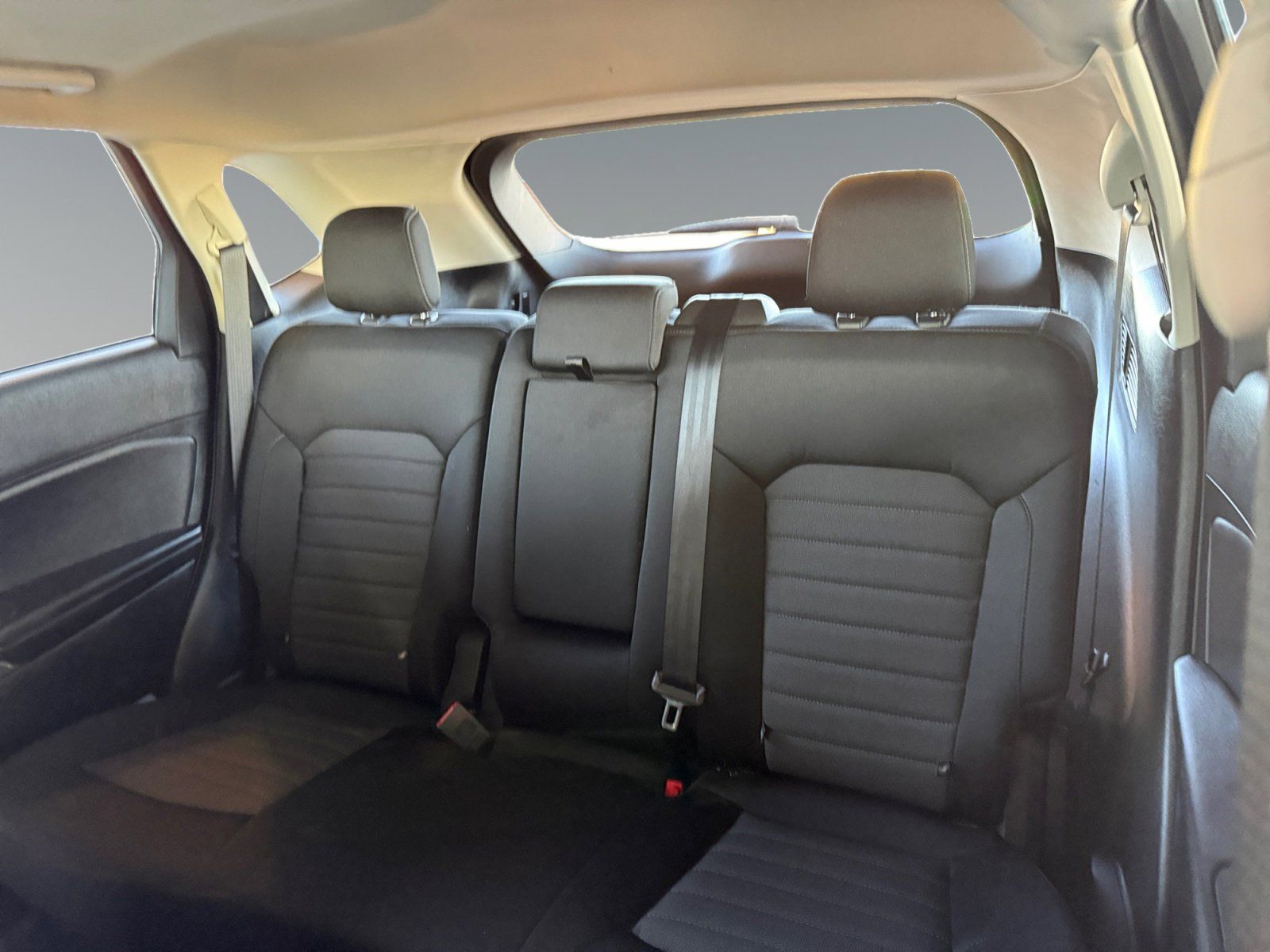 Used 2024 Ford Edge SE - photo 18