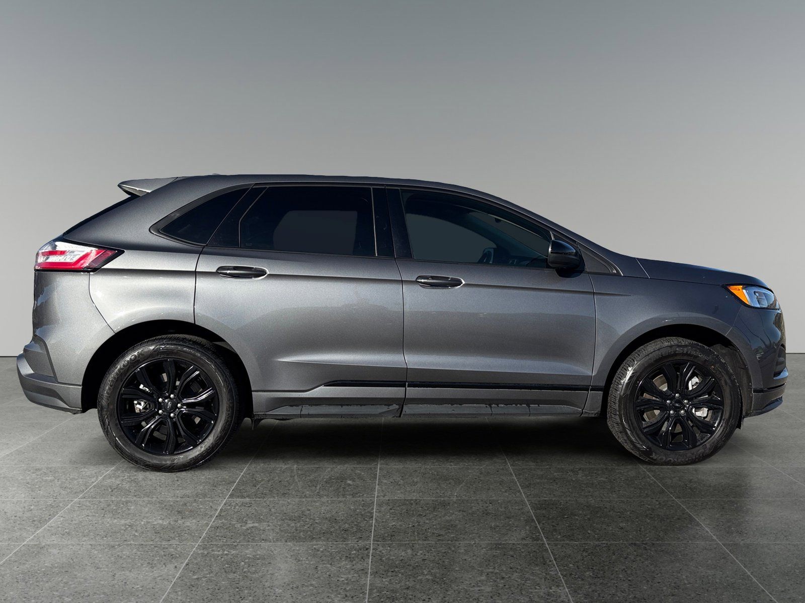 Used 2024 Ford Edge SE - photo 8